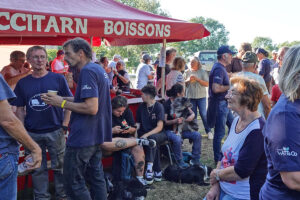 ambiance autour de la buvette